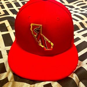 New era red snap back